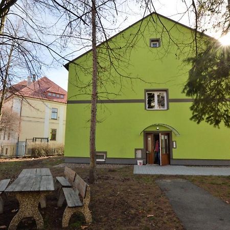 Apartmany - Skolni Chomutov Kültér fotó
