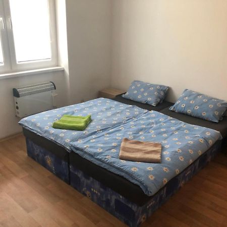Apartmany - Skolni Chomutov Kültér fotó
