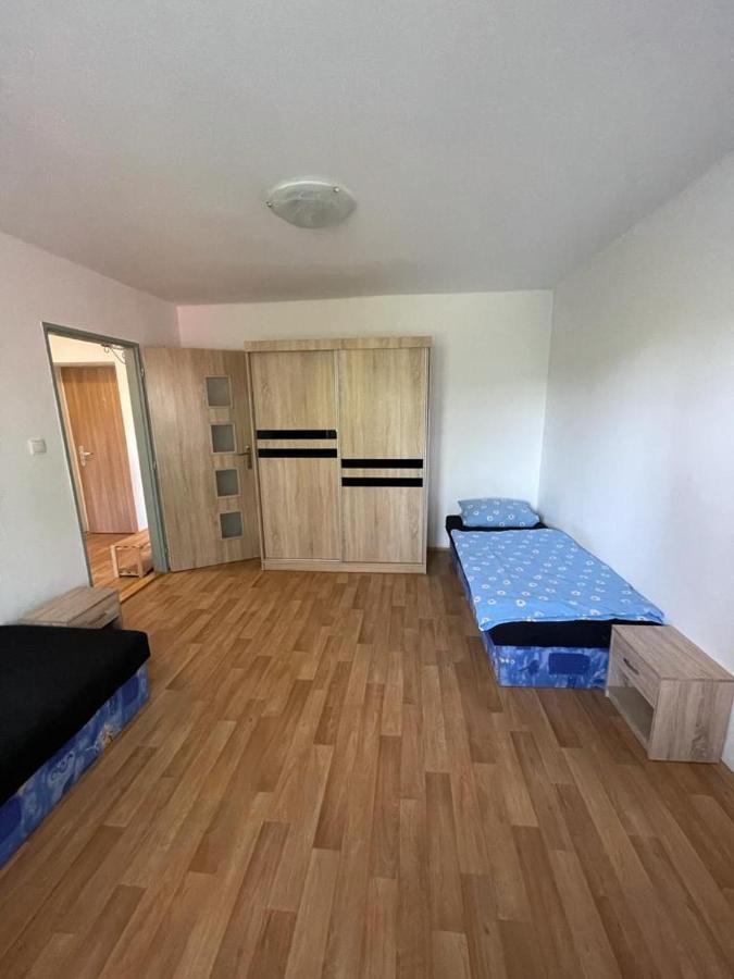 Apartmany - Skolni Chomutov Kültér fotó