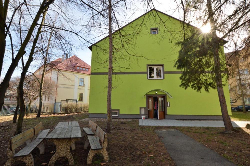 Apartmany - Skolni Chomutov Kültér fotó