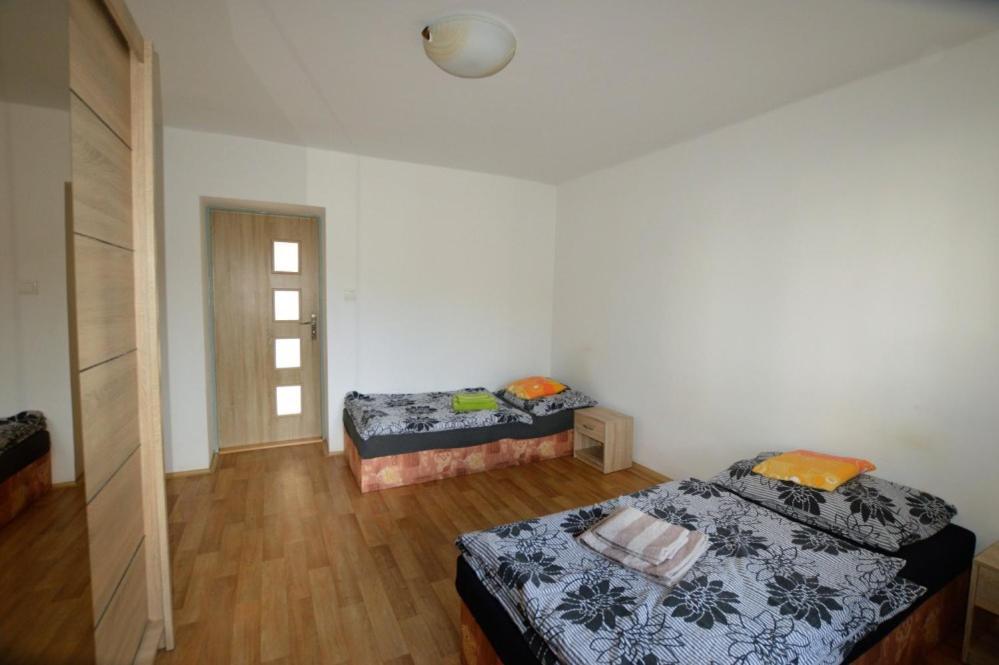 Apartmany - Skolni Chomutov Kültér fotó